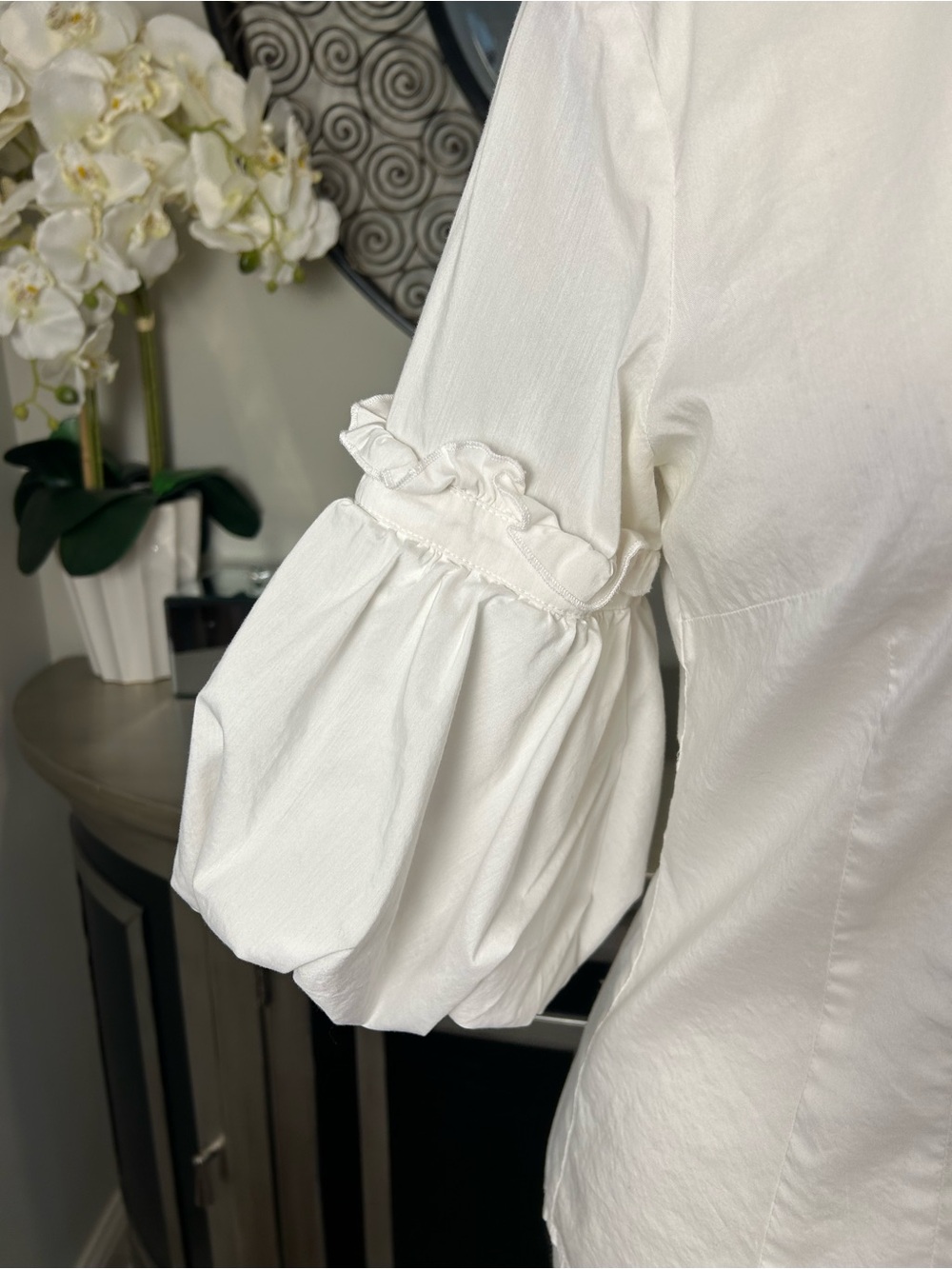 bebe White Ruffled Puff-Sleeve Button Down Shirt - Picture 3 of 9